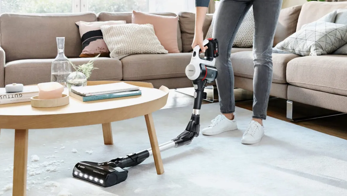 Bosch Unlimited 7 sladdlös skaftdammsugare BBS711W